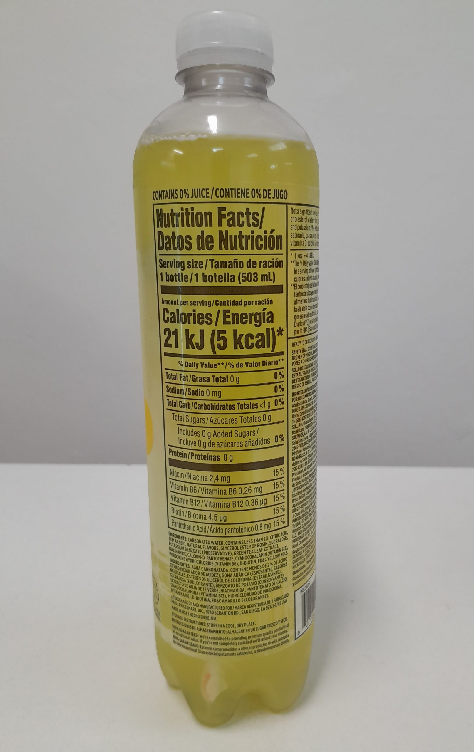 Member’s Selection Pineapple sparkling water nutrition facts label, zero sugar carbonated beverage 503 ml bottle.